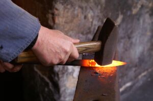 証券口座申込み前に必ず確認すべきポイントは？